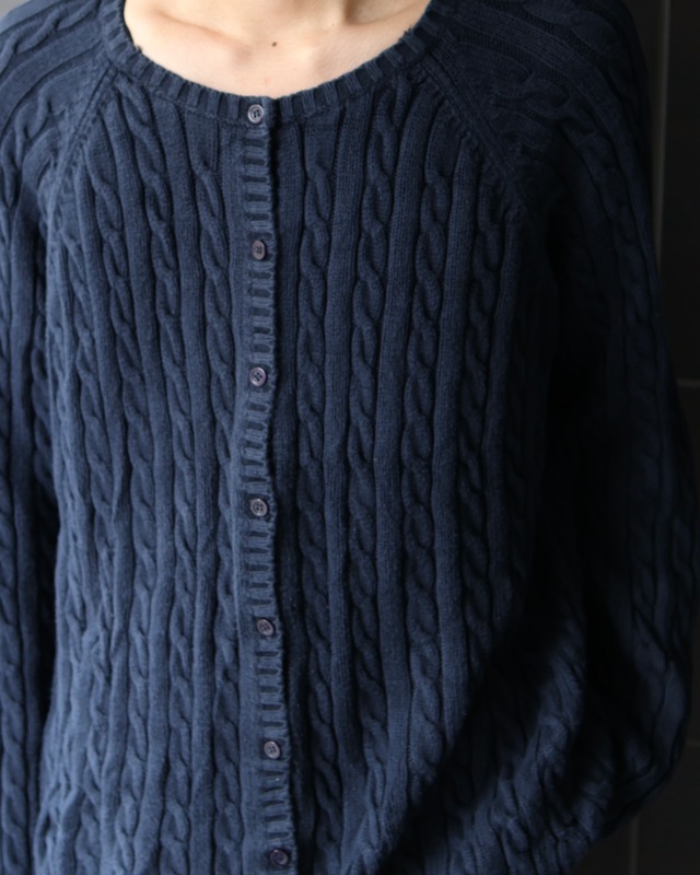 Crew neck knit cardigan