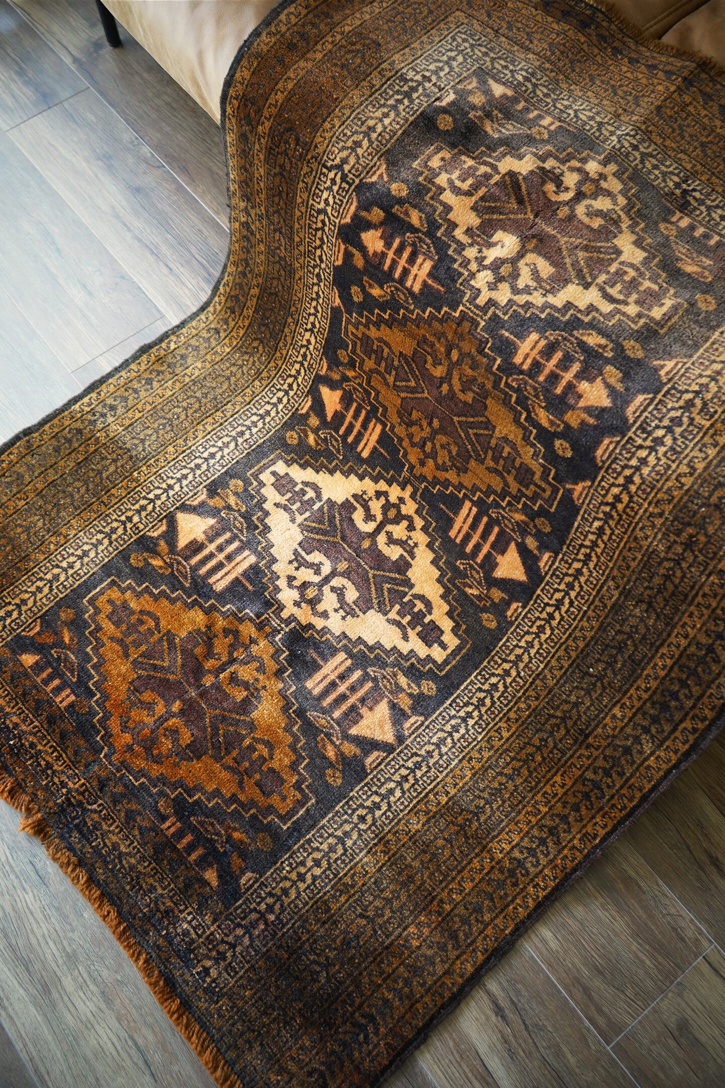 606】Vintage Afghan Baluch rug 1960's | ヴィンテージラグ専門店