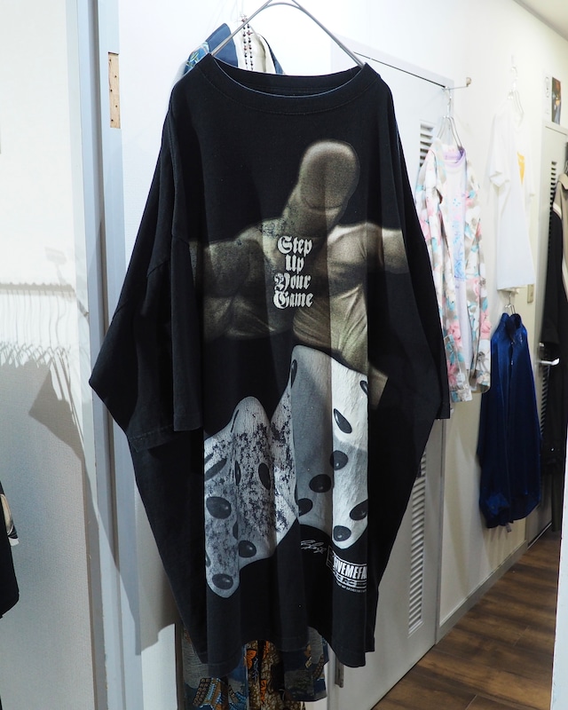 ” Craps - Hand throwing the Dice ” Graphic printed Over silhouette Tee