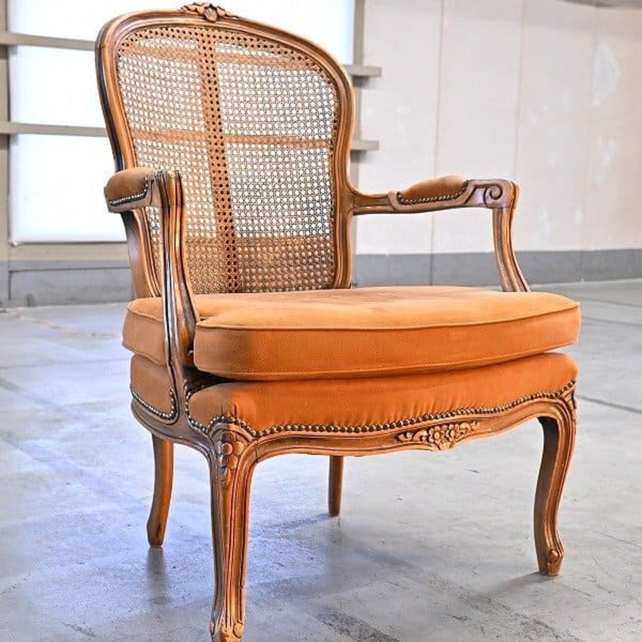 イタリア製 アームチェアb 椅子 ハイバック アンティーク調 ロココ クラシック サロン ダイニング 店舗什器 ラタン【中古家具/中古インテリア/USED家具ユーズド家具/リサイクル】