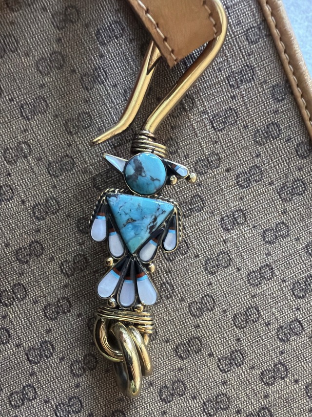 【J517】ズニ族　インレイ＆真鍮　サンダーバード　ハンドメイド　キーリング