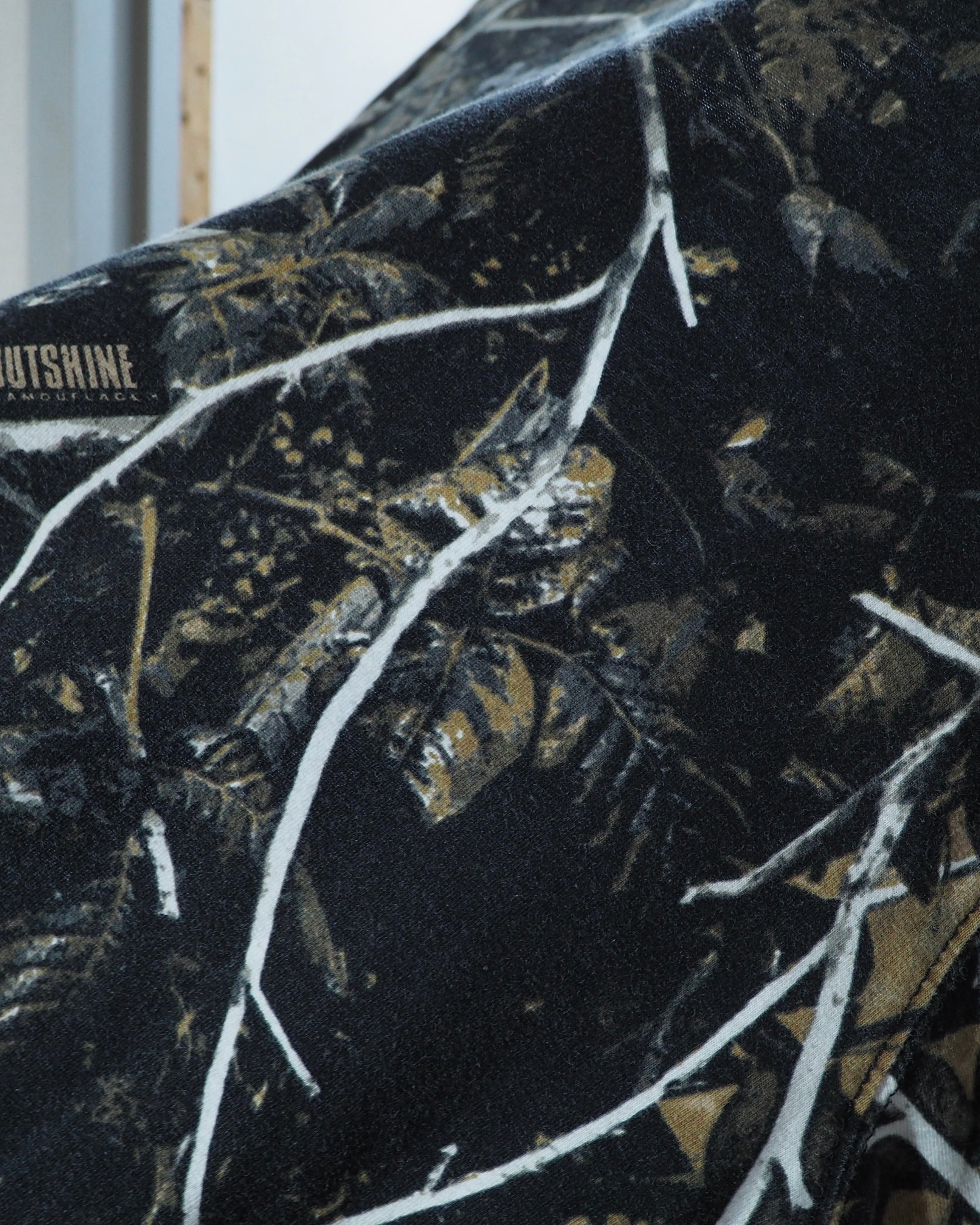 Realtree Camouflage × Barbed wire printed Over silhouette Tee