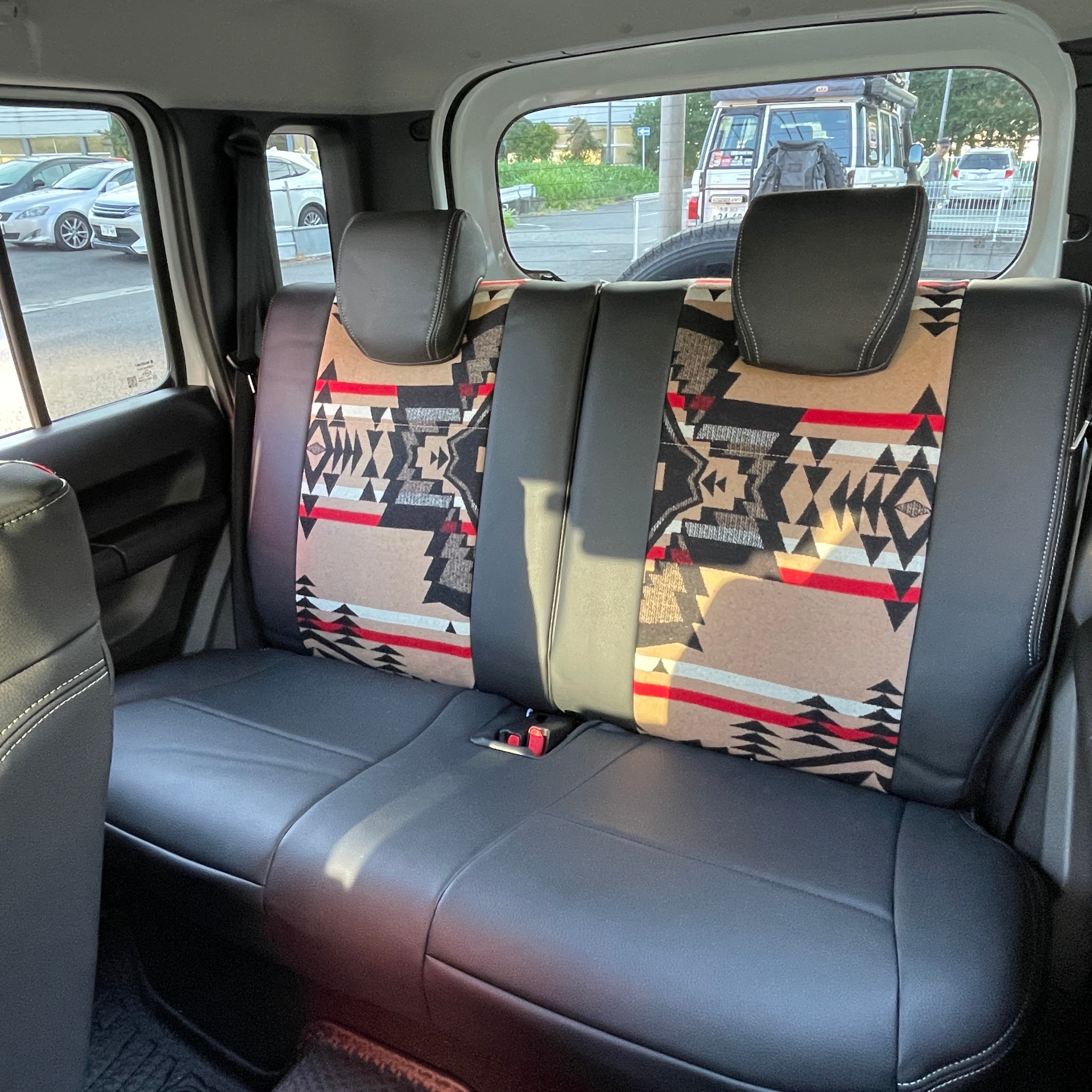 新型ジムニー ノマド JC74 1～2型用 ペンドルトンコラボシートカバー