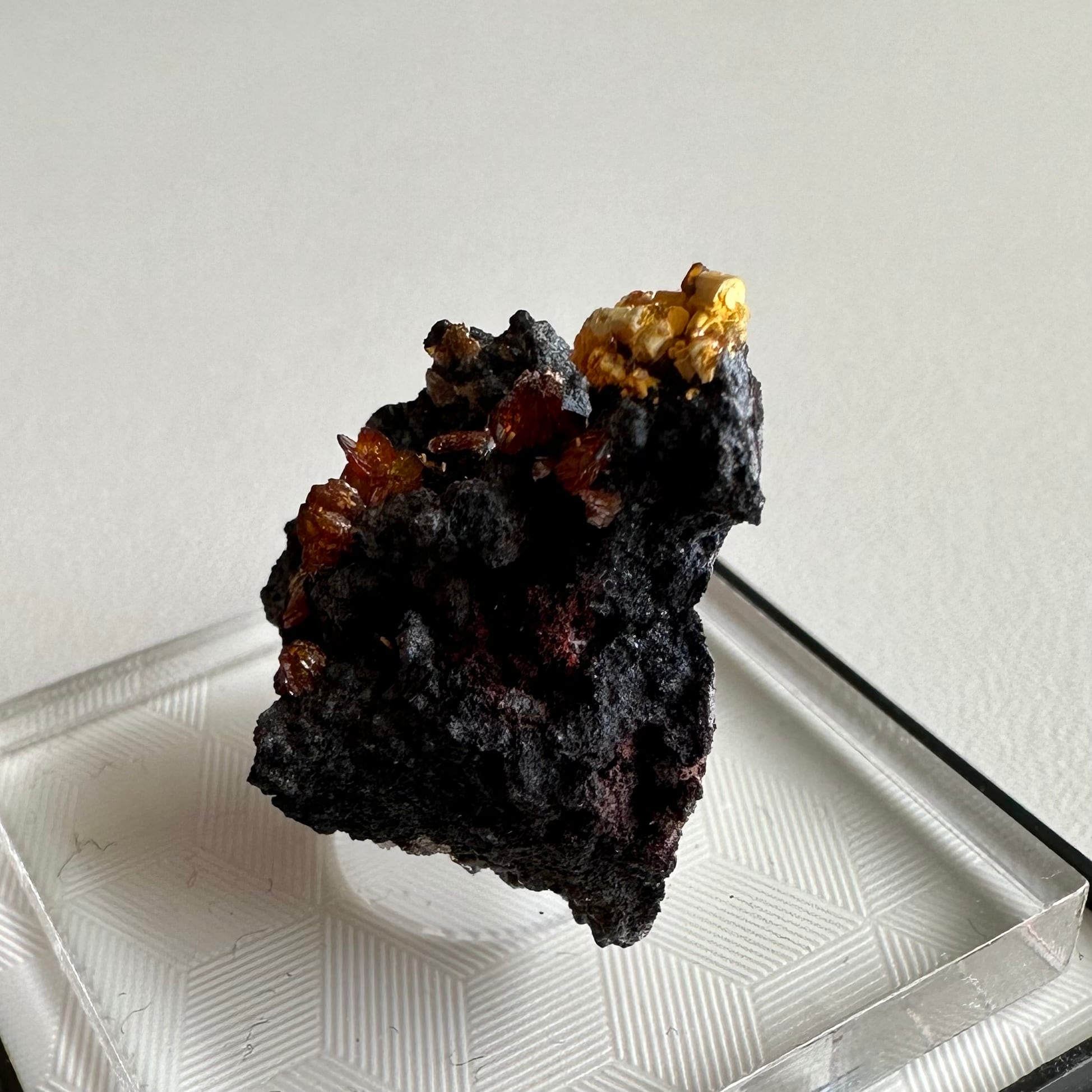 デクロワザイト / バナジナイト【Descloizite with Vanadinite