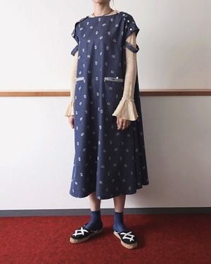 フラワー・ダンガリーワンピース