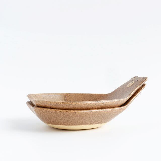 茶色いこぐまのおしゃもじ皿 陶器 よしざわ窯 | うつわと暮らし｜M's