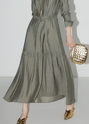 プリーツワンピース