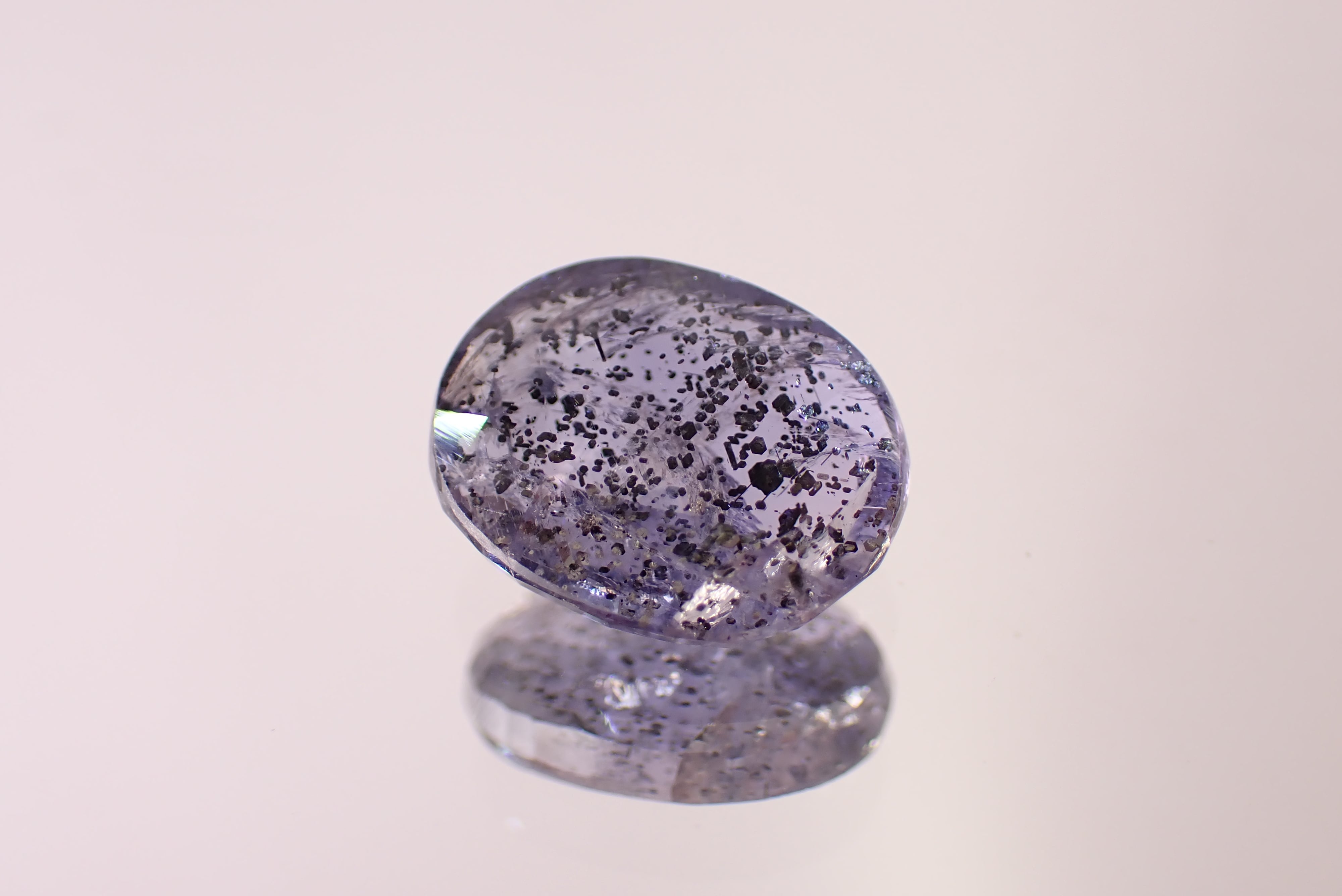 アイオライトサンストーン | differencee(ディファレンシー)