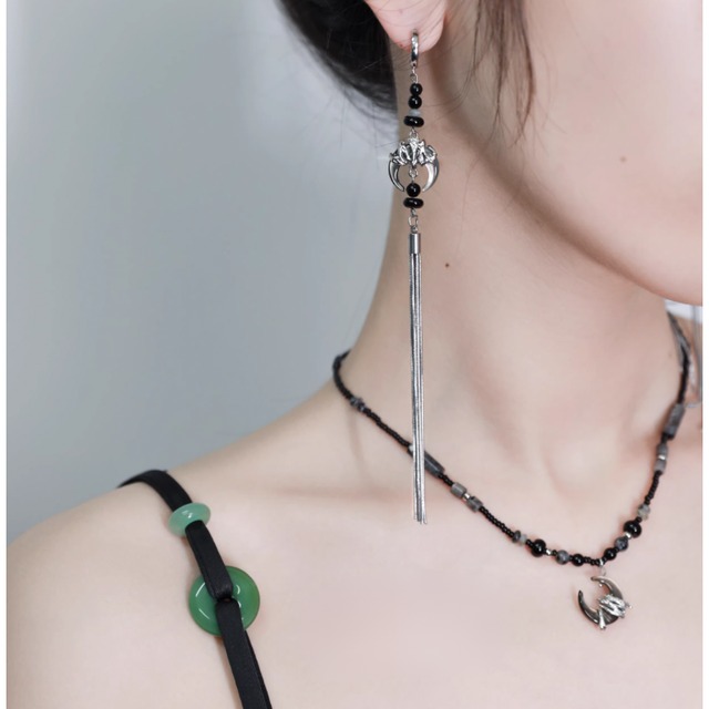 Black bead pendant necklace C1254