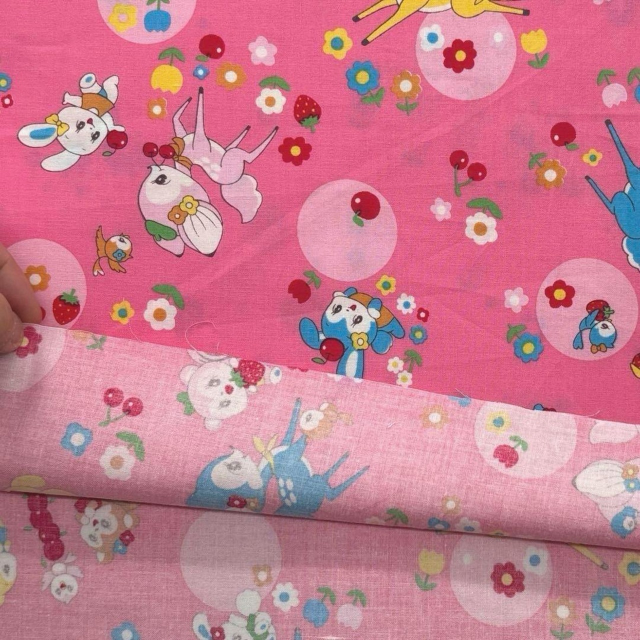 Cdr530◆1m◆SM◆綿100%シャーティング生地◆レトロ柄