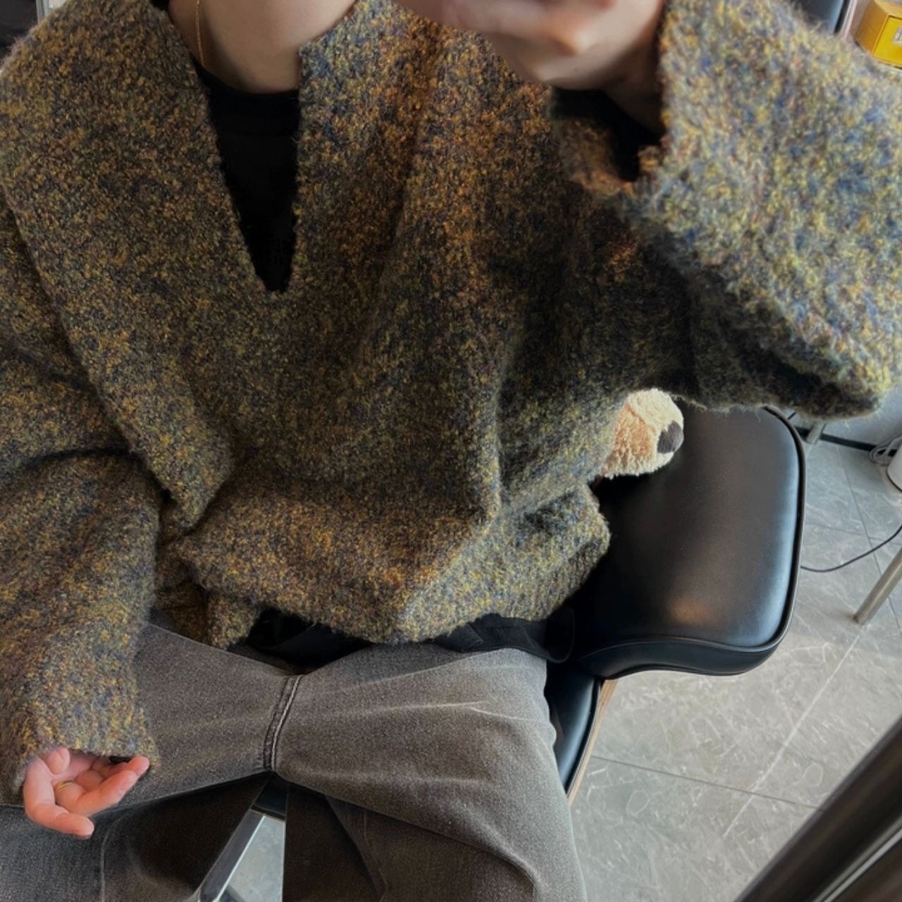 カラーミックスV ネックオフショルダーニット　1043