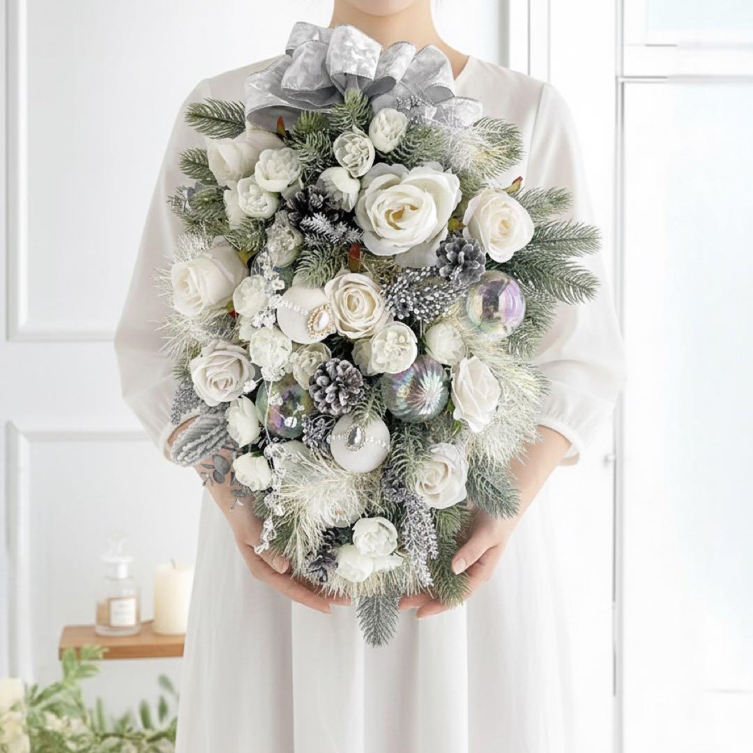 ホワイトローズのラグジュアリークリスマスリース (L)上品な冬の贈り物 ホワイトローズのラグジュアリークリスマスリース (L)上品な冬の贈り物