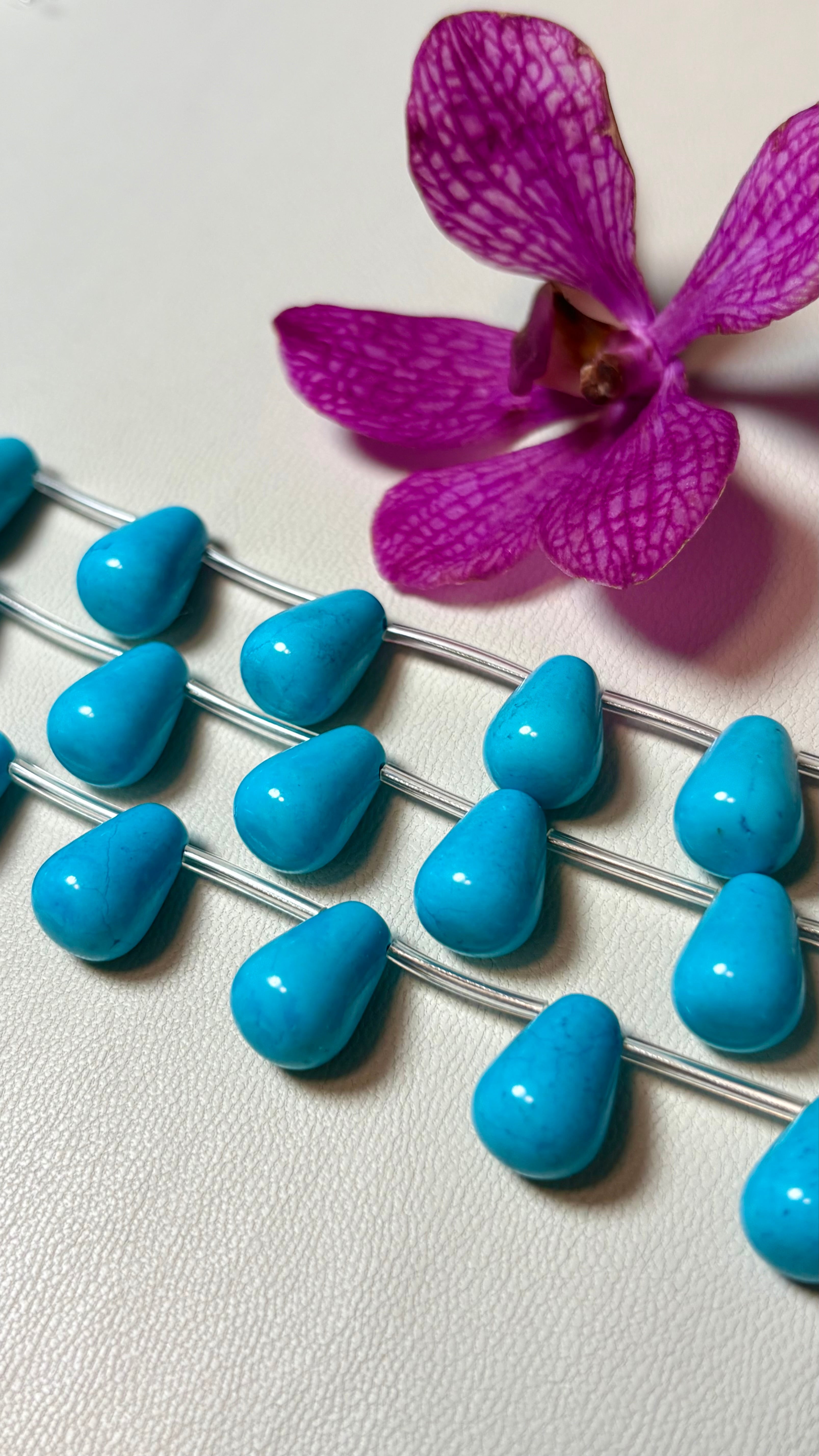 Howlite Turquoise Flat Top Drop / ハウライトターコイズ フラットトップドロップ