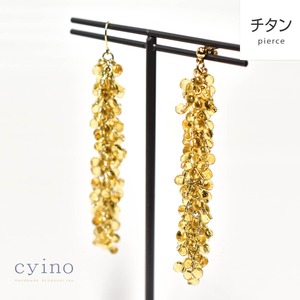 黄色ガラスビーズの花ピアス / no.432-銀杏long [チタンピアス]