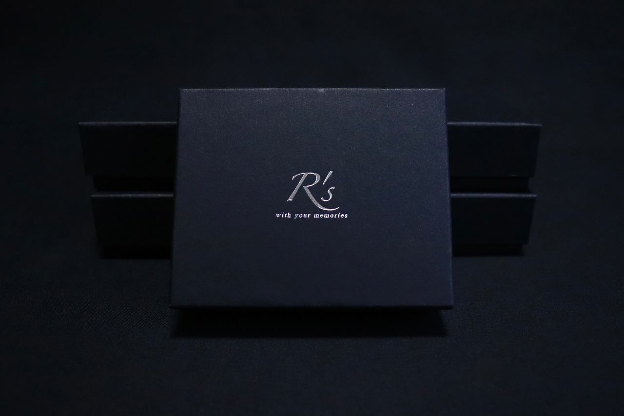GIFT BOX