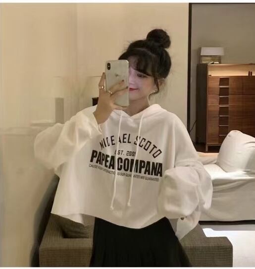 ショート丈　ロゴフーディ　AJ4Z4039−3110