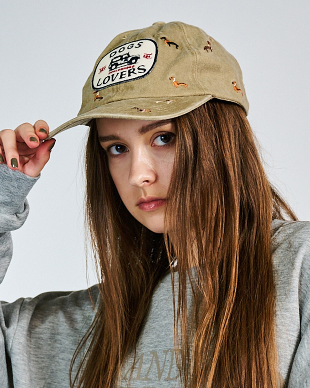 ランダムDOGエンブロイダリーCAP (KHAKI) CQ-49532