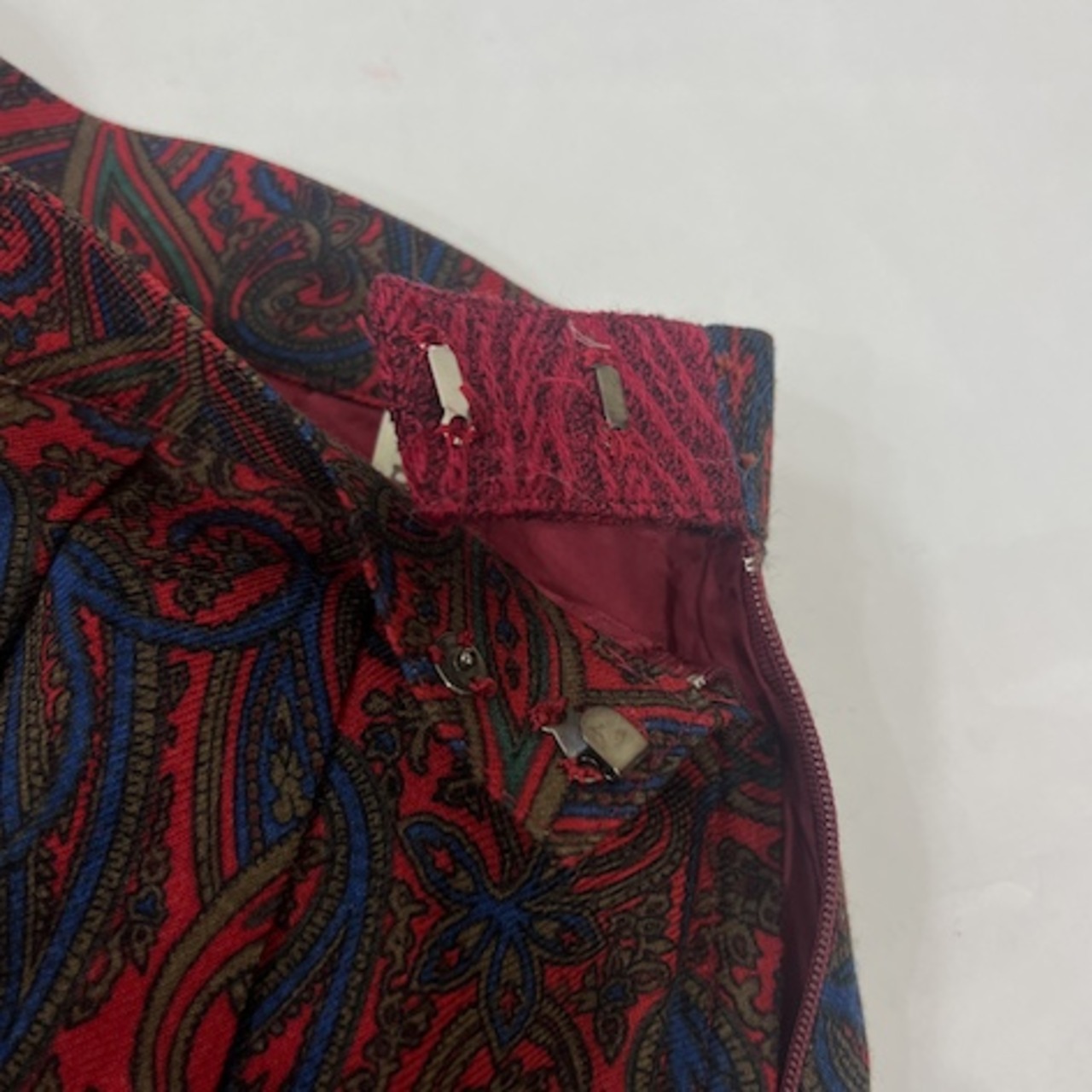 上下 シルク混 90s Burberrys バーバリー ペイズリー スカーフ付き 長袖シャツ スカート セットアップ (上)9R(下)11AR/レッド×ブルー系 レディース ビンテージ