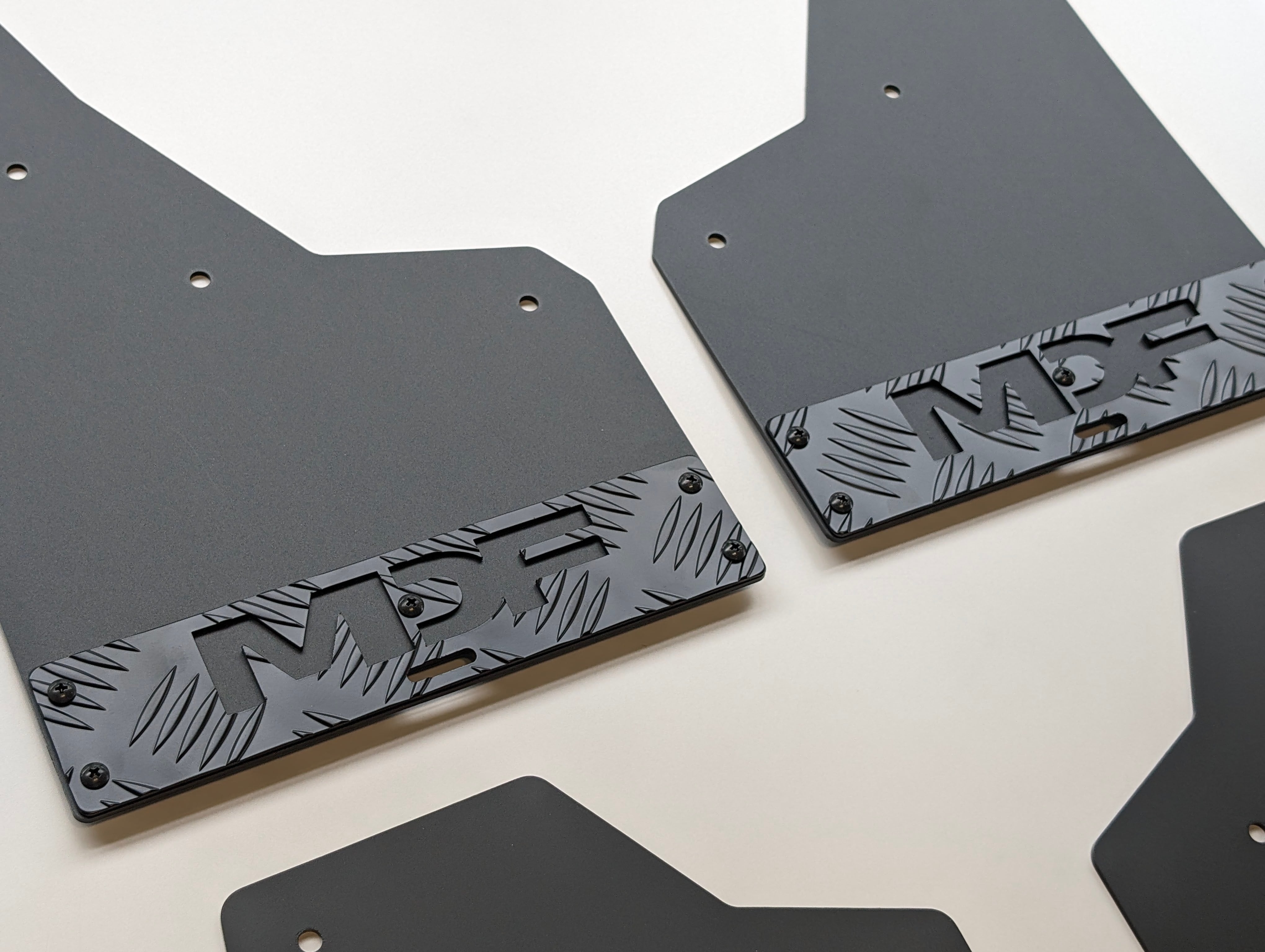 取扱終了】 MDF デリカD:5専用オリジナルマッドフラップ(ブラック 取扱終了】 MDF デリカD:5専用オリジナルマッドフラップ(ブラック