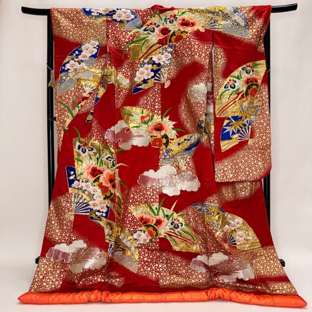 色打掛 正絹 鶴 刺繍 赤 打掛 花嫁衣裳 ポリエステル リサイクル 中古 ブライダル ウエディング 着物 6086