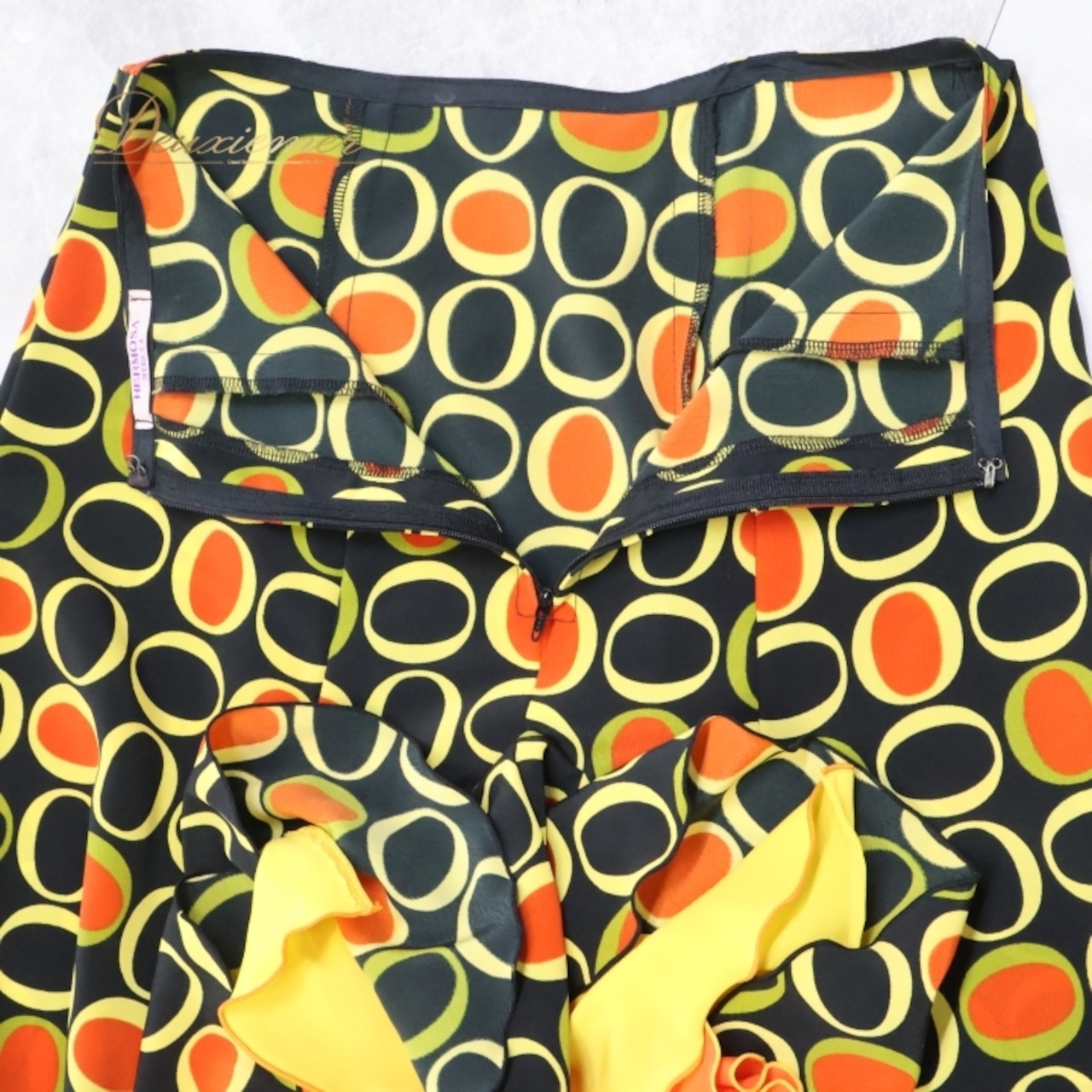 フラメンコ 衣装 ファルダ スカート ペチコート エルモサ イベリア HERMOSA IBERIA 柄 模様 ボランテ フリル ブラック系 イエロー系 オレンジ系 フレアスカート おしゃれ かわいい ダンス 衣装 フリルスカート パーティー コスチューム イベント用 華やか カラフル ステージ衣装