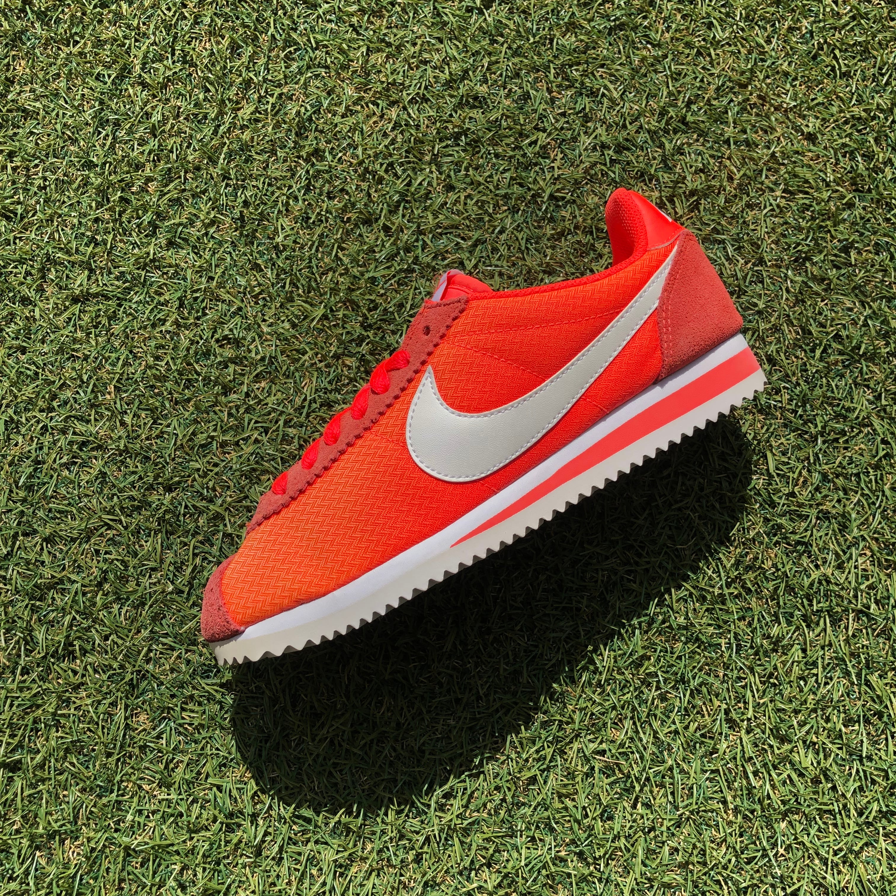 Nike コルテッツナイロン　ハバネロレッド　国内未発売モデル NIKE CLASSIC CORTEZ NYLON ナイキ クラシック コルテッツ ナイロン