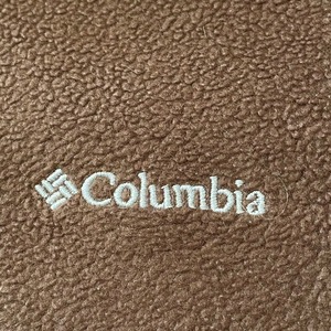 【Columbia】フリースジャケット ブラウン ワンポイントロゴ  刺繍ロゴ ジップアップ フルジップ XL コロンビア ライトアウター US古着