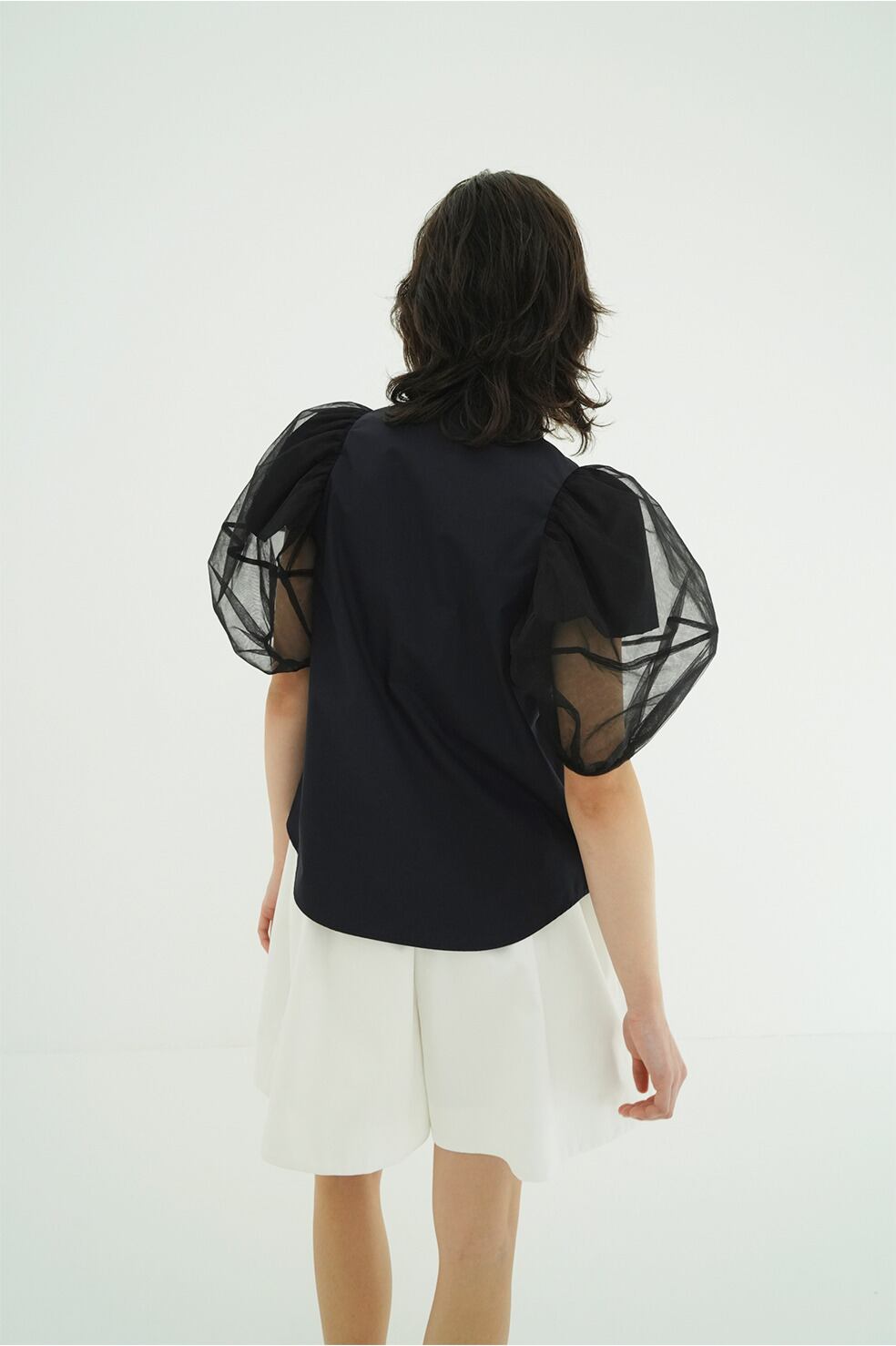 CLANE TULLE LAYERED SLEEVE SHIRTS | FLICKA ASHIYA