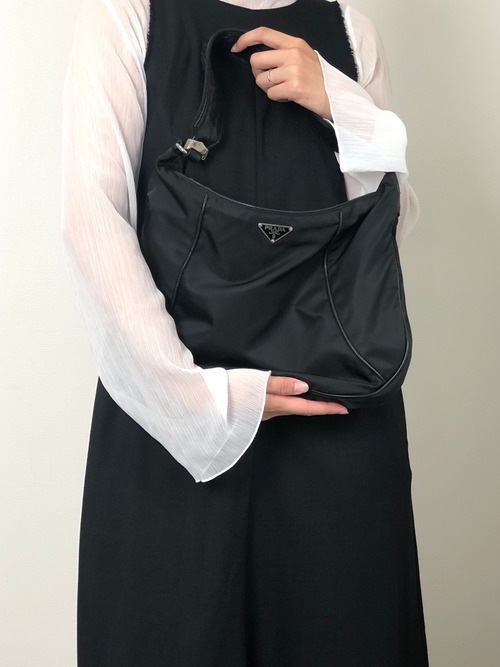PRADA プラダ ショルダーバッグ ブラック トライアングルロゴ ナイロン ホーボーバッグ vintage ヴィンテージ オールド hub83u