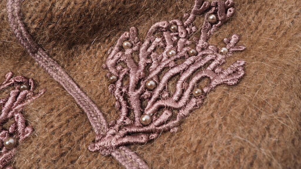 Plants × Perl Embbossed Design Light brown wool knit cardigan