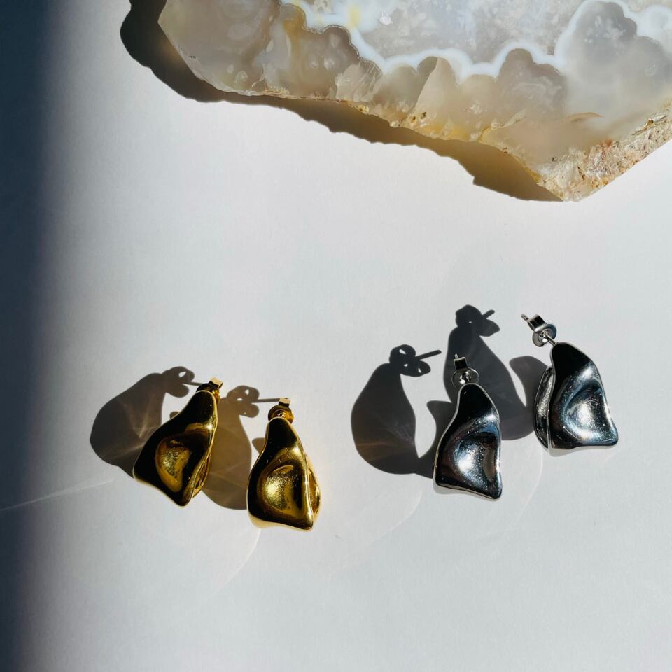 サージカルステンレス（SUS316L）カーブデザインピアス