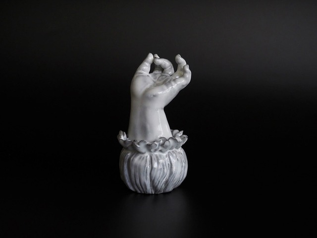 内藤瑠里　和紙の義眼 ” 石の義き眼  15 "