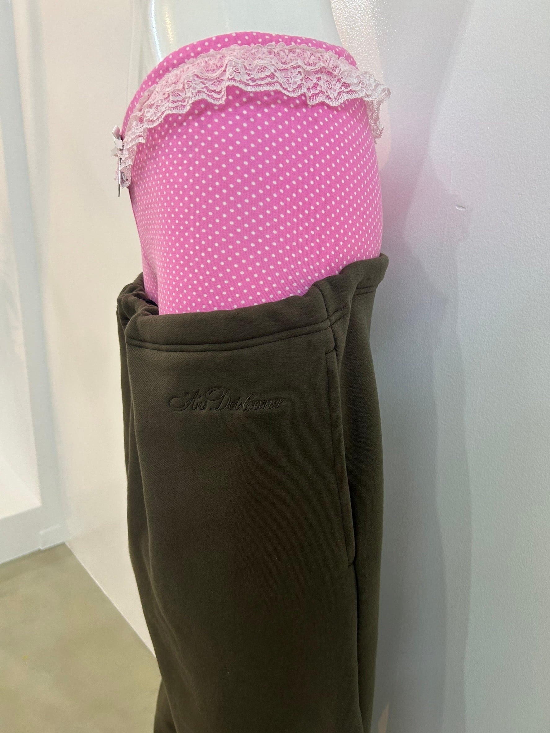 Ans Dotsloevner docking sweat pants / khaki | itimi