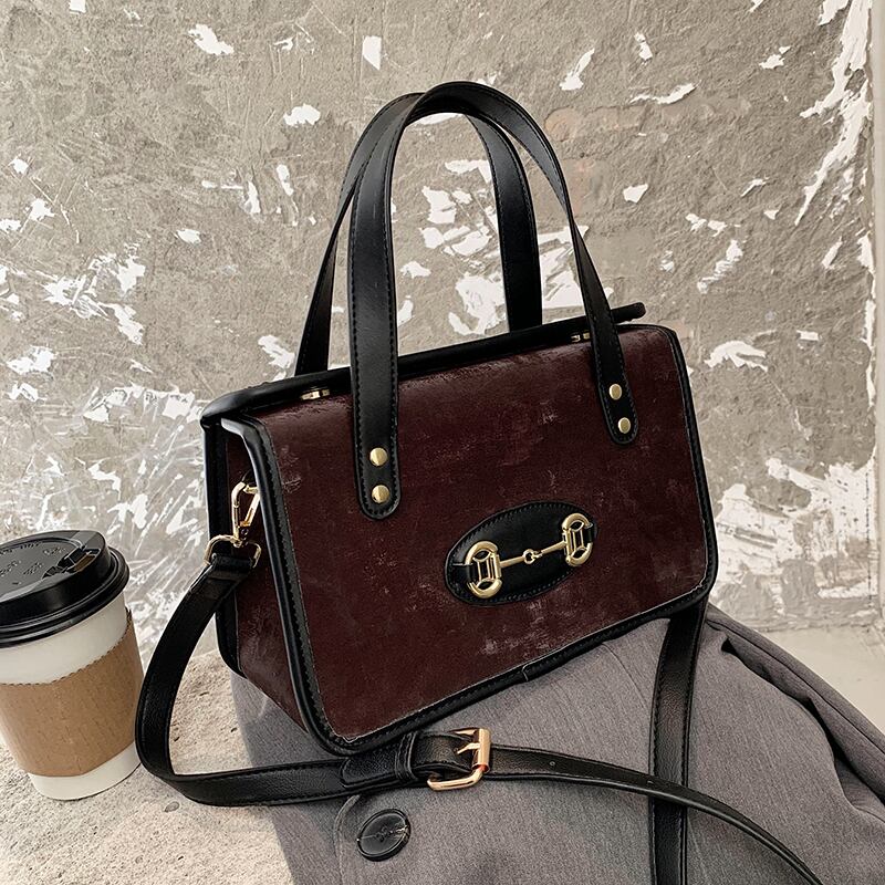 オータムウィンターレッド 秋物 冬物 スクウェア メッセンジャーバッグ 手作りハンドバック68988271400