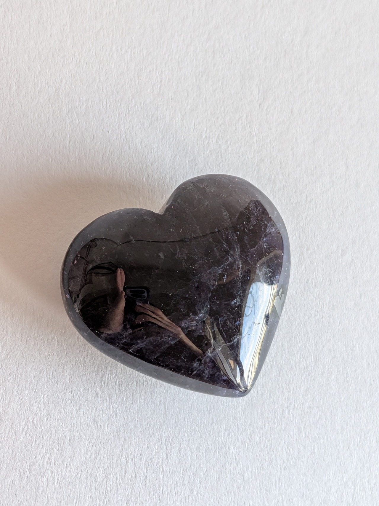 Bloodshot Iolite ブラッドショットアイオライト（菫青石） ⭓ パームストーン・ハート ⭔ POLISHED