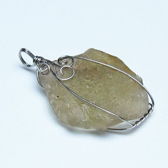 リビアングラス ペンダント 一点物 メール便可 112-13796