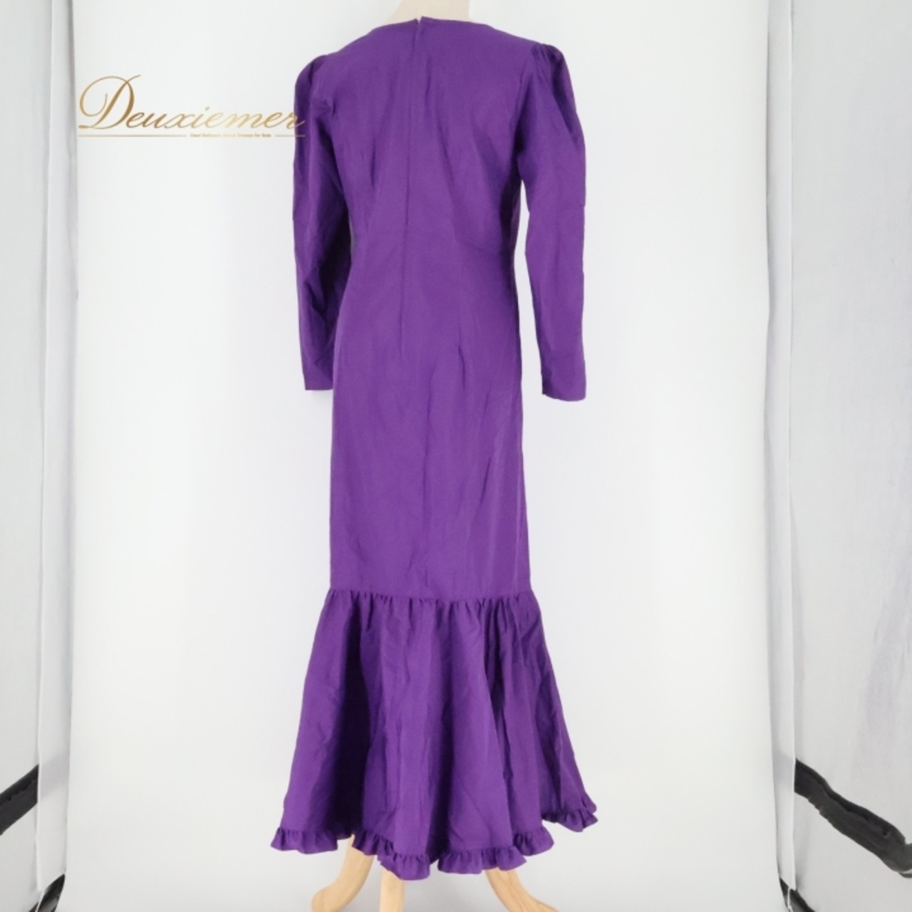 フラダンス 衣装 ワンピース ドレス パープル系 ワンカラー 無地 長袖 フリル シンプル 華やか 鮮やか きれい 上品 かわいい 大人っぽい 紫 ハワイアン アロハ ハワイアンプリント フラ ダンス レッスン 練習 ダンスウエア 美しい 色鮮やか
