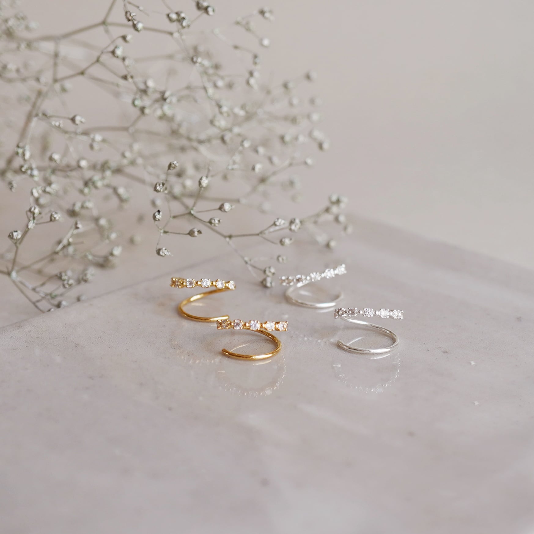 ダブルCZピアス