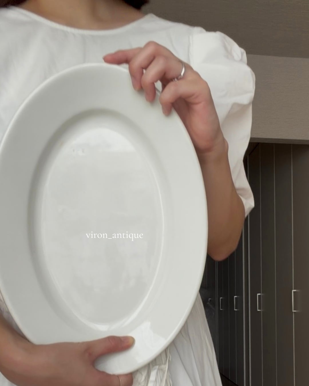 french vintage oval platter / 美しい白釉のオーバルプレート φ34.8cm