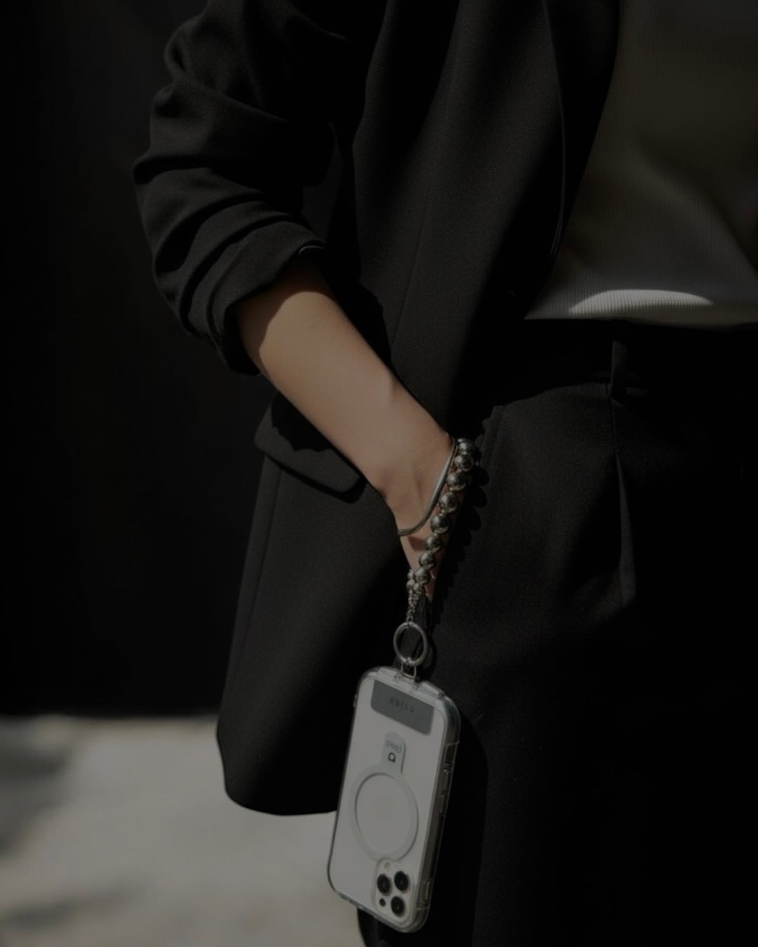 Loop . /  Hand Strap