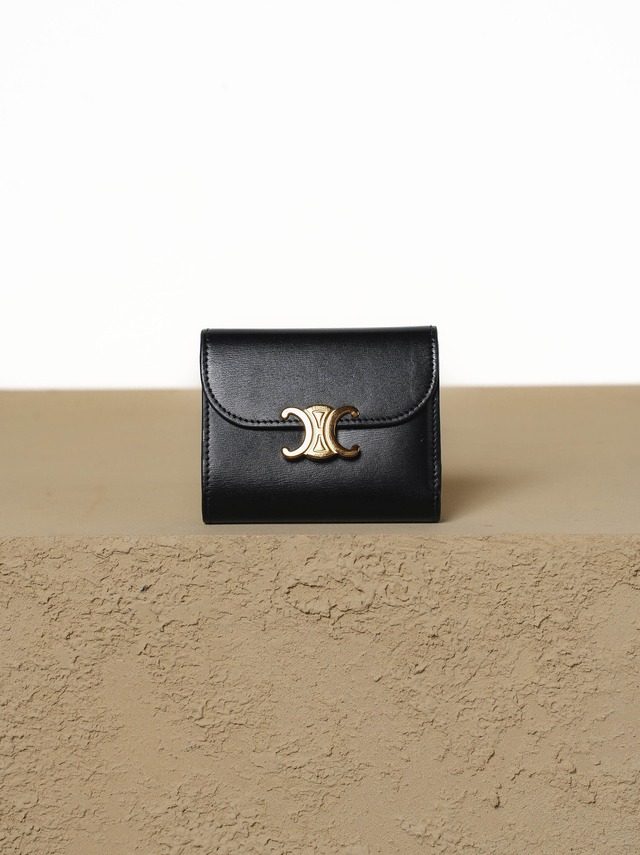 CELINE セリーヌ ブラック スモール フラップウォレット トリオンフ
