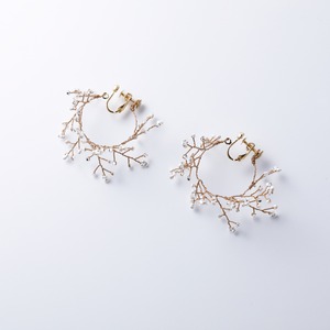 18KYGピアス 霞草 フープ(パール)