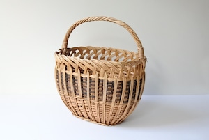 vintage willow basket / 古い柳のかご