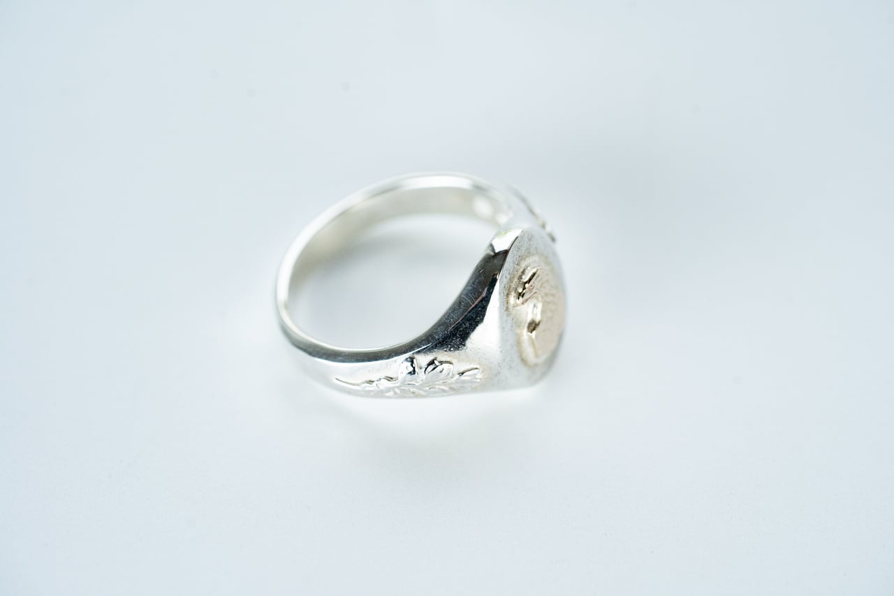 R-089 Oval signet ring olive (K10 eagle) | WAKAN SILVER SMITH