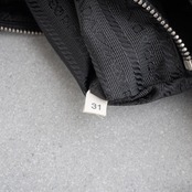 プラダ ショルダーバッグ ブラック ナイロン ヴィンテージ