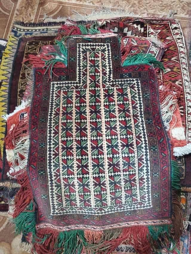 絨毯クエスト73【No.S-240】 ※現在、こちらの商品はパキスタンに置いてあります。ご希望の方は先ずは在庫のご確認をお願いします。