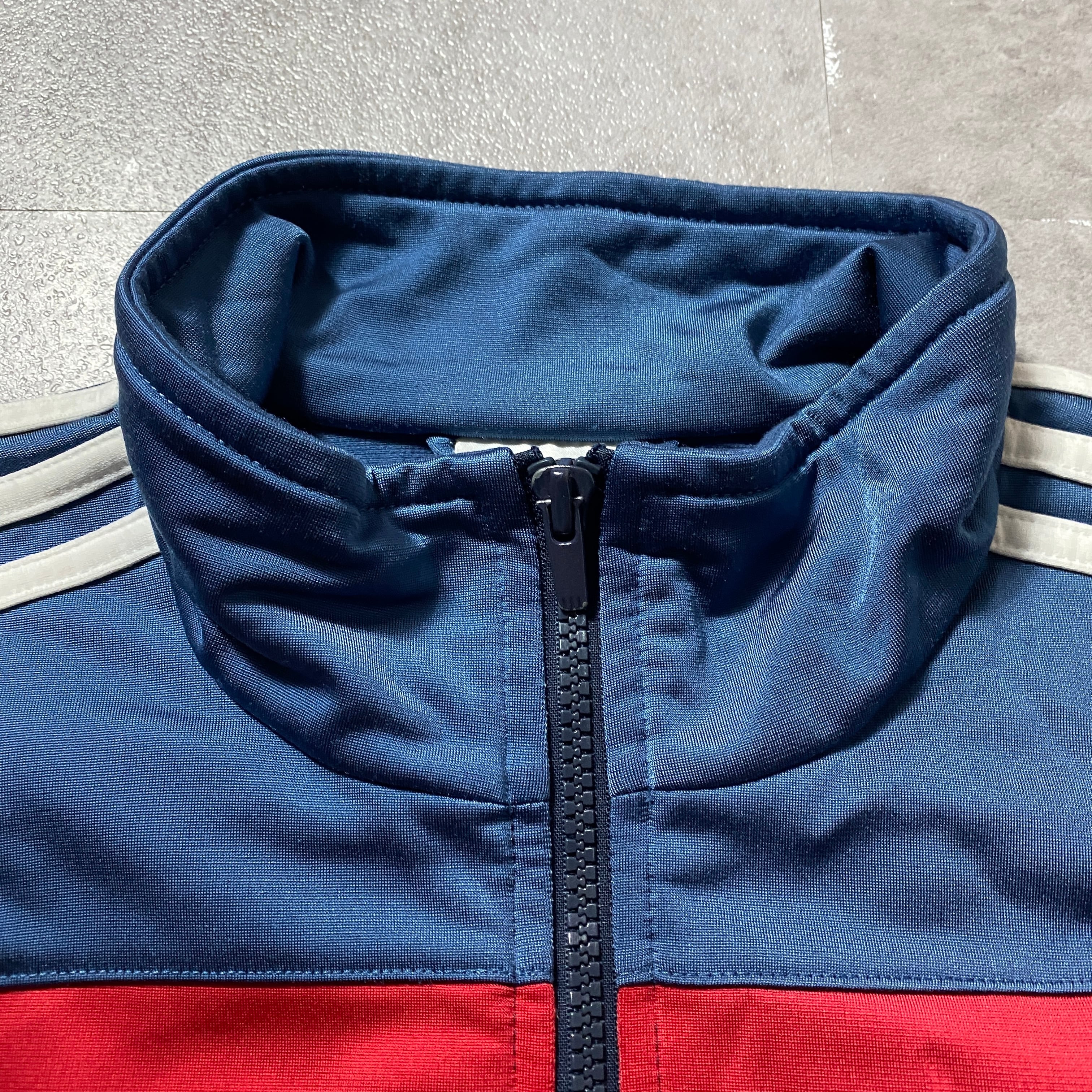 00's adidas アディダス 刺繍ワンポイント バックプリント サイド