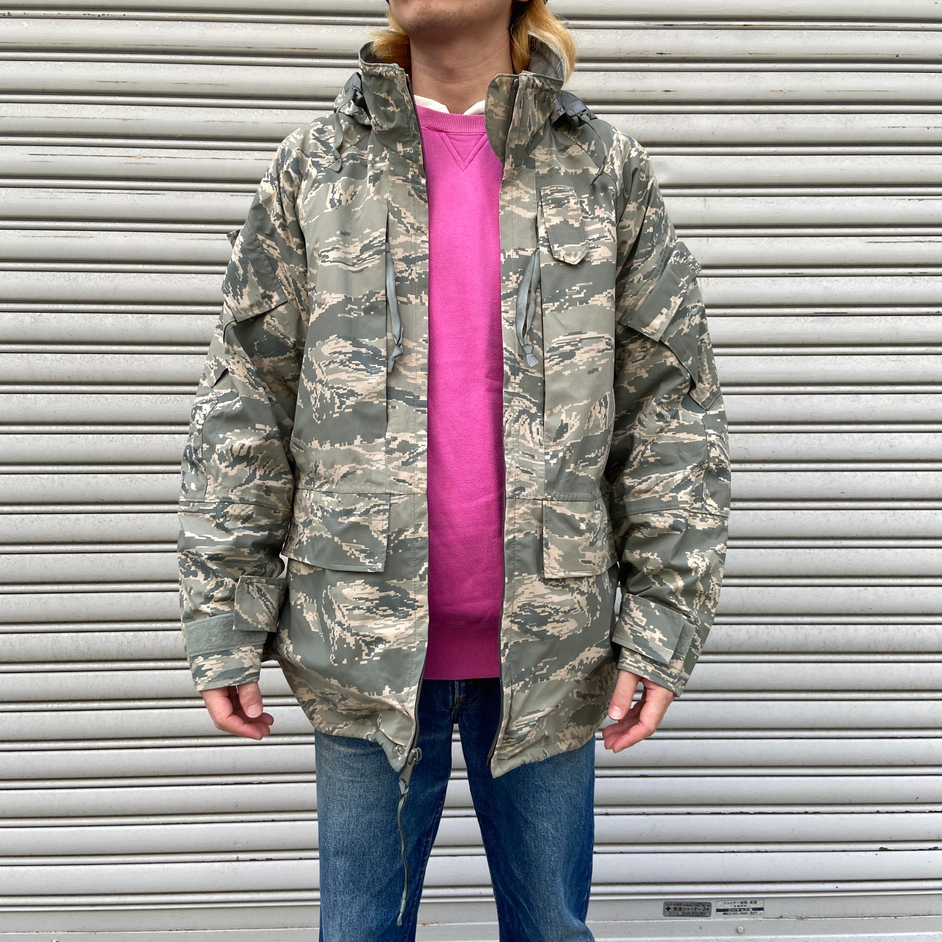 AVIREX U.S. AIR FORCE パーカー M ネイビー 美品 送料無料』美品 APECS デジカモ ゴアテックスパーカー 迷彩 米軍USAF Sサイズ | 古着屋 Uan