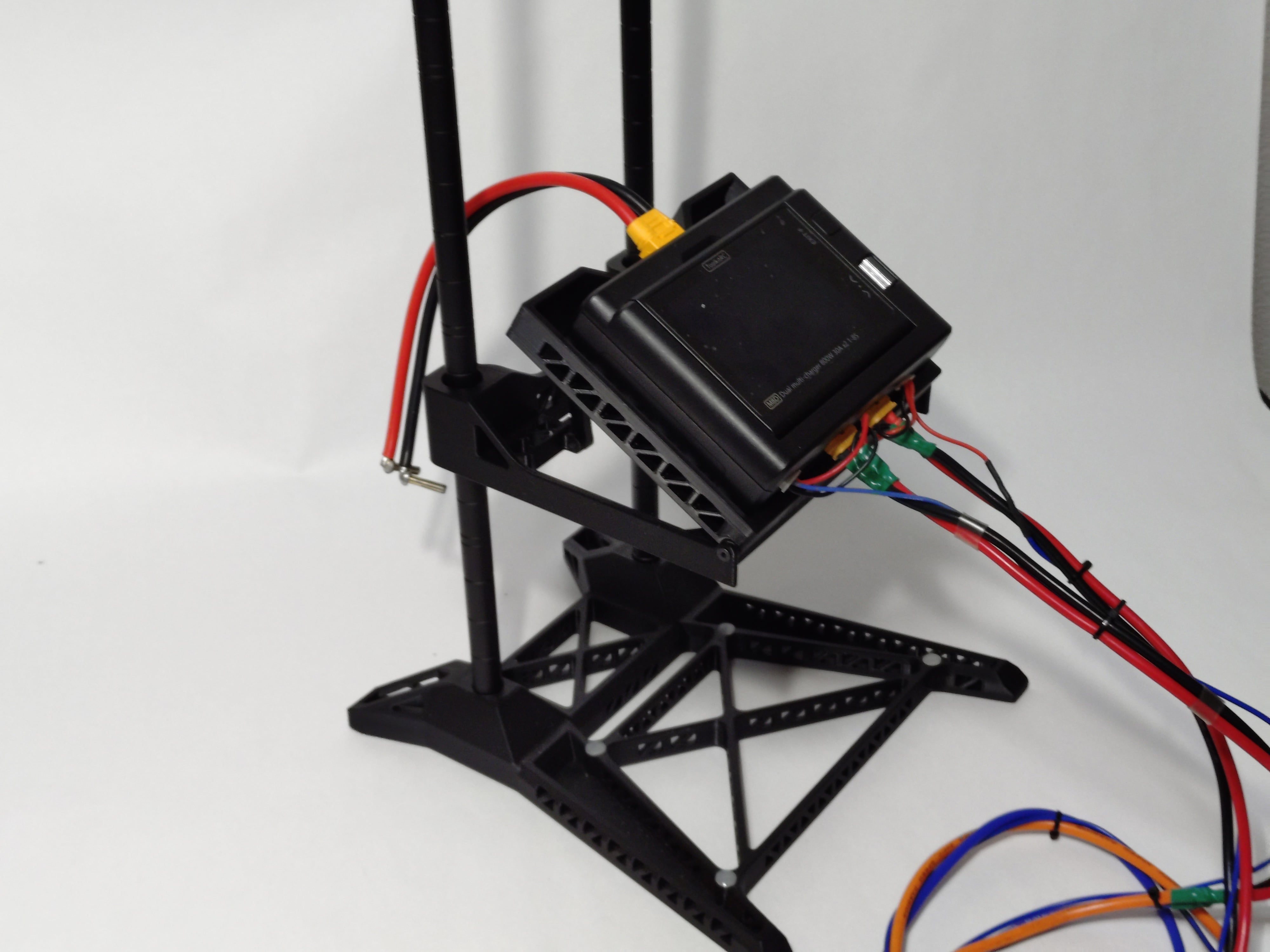 ご注文分 ラジコン充電器スタンド マルチラジコンスタンド用充電器スタンド(M8D用) | TadaRCdesign