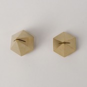 ＢＲＡＳＳ（真鍮）カードスタンド ヘキサゴン（Ｓ）